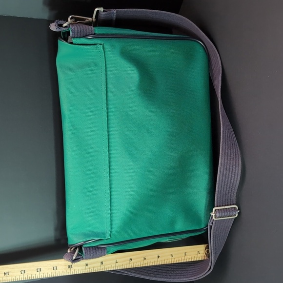 Lacoste Paris Chemise Green Men's Messenger Bag. - Picture 7 of 14